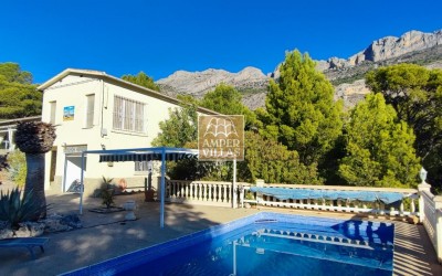Villa avec de belles vues sur les montagnes à Altea La Vella